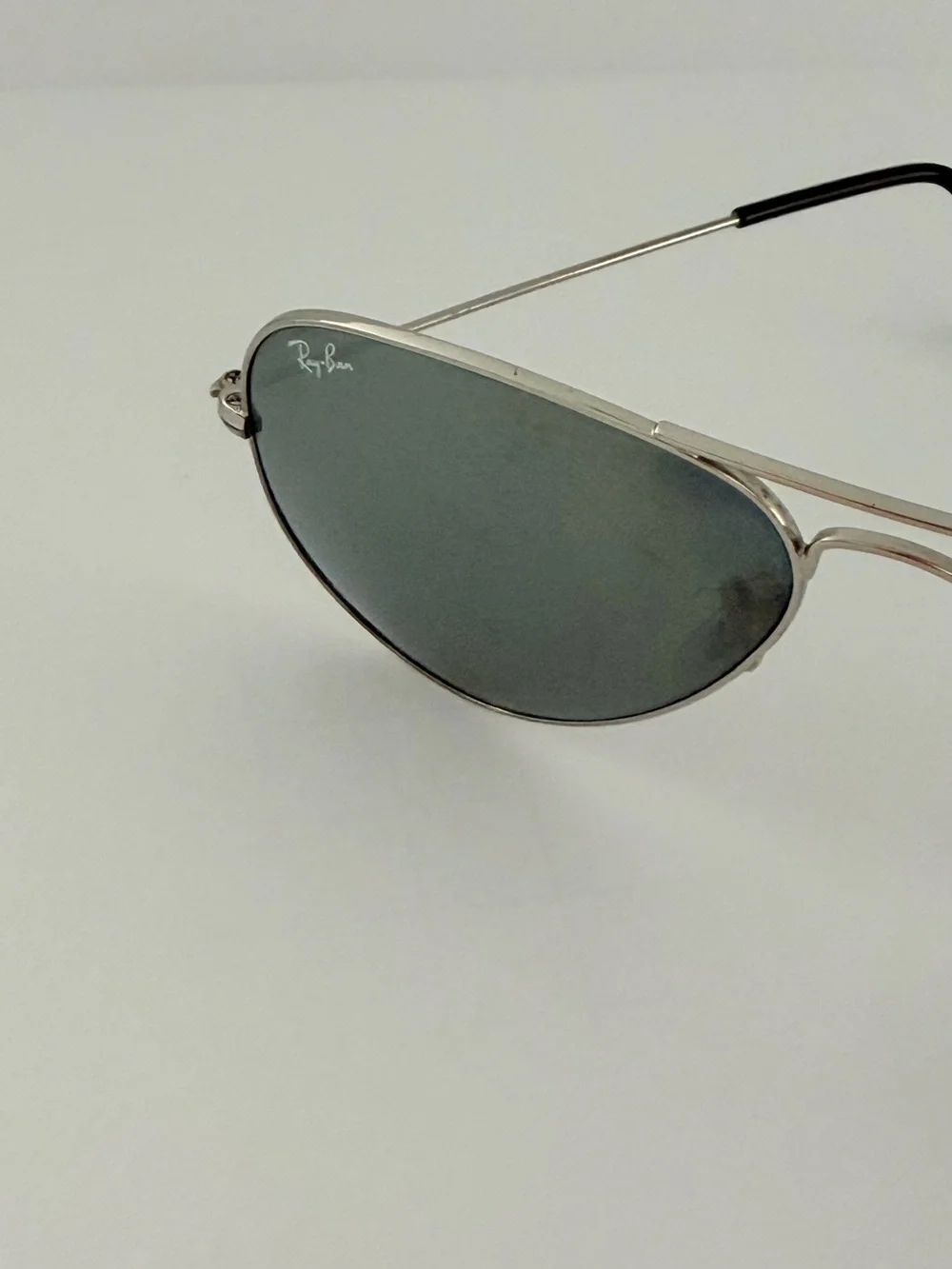 Ray-Ban iconic ray